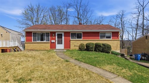 106 Westminster Dr, Verona, PA, 15147-1638 | Card Image