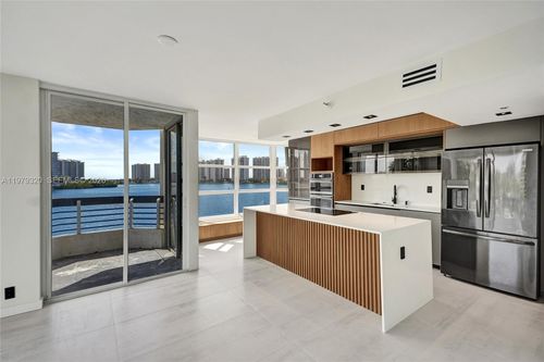 apt-415-3530 Mystic Pointe Dr, Aventura, FL, 33180-4525 | Card Image