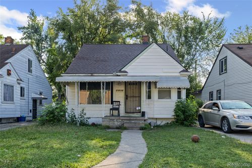18936 Gilchrist St, Detroit, MI, 48235-3037 | Card Image
