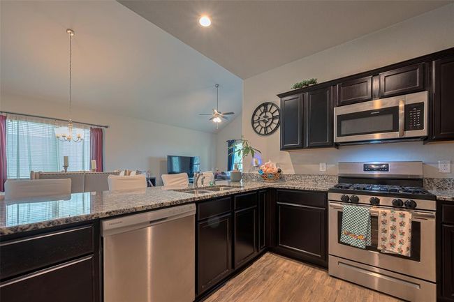 11507 Castle Nugent Ct, House other with 5 bedrooms, 3 bathrooms and 2 parking in Conroe TX | Image 12
