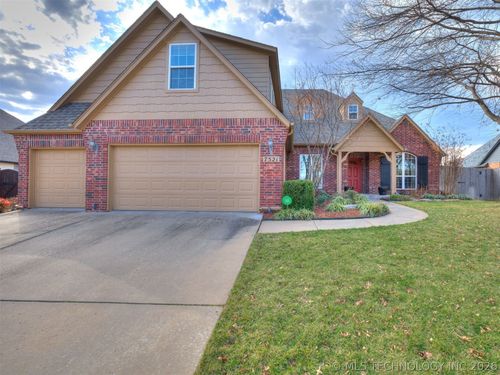 7521 E Galveston St, Broken Arrow, OK, 74014-7085 | Card Image