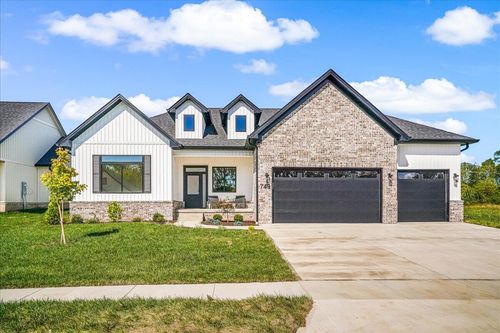 749 Azalea Ln, Versailles, KY, 40383-8312 | Card Image