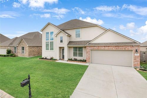 724 Lakeshore Village Dr, Slidell, LA, 70461-6600 | Card Image