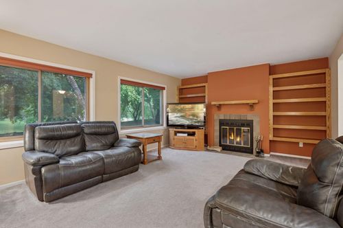 1603 Raindrop Dr, Eagan, MN, 55121-1763 | Card Image