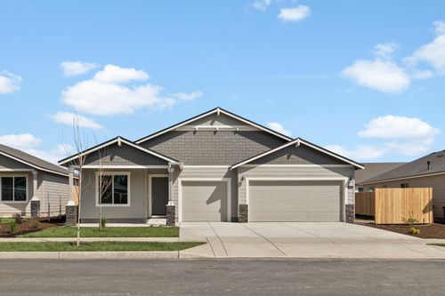 41-3421 Nw 12th St, Redmond, OR, 97756-2353 | Card Image