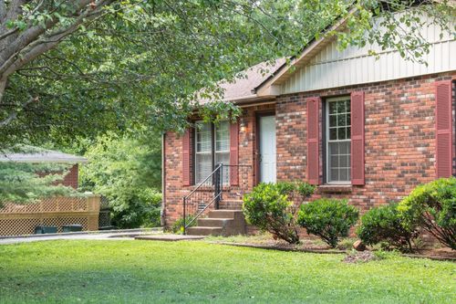 108 Glenn Ave, Gallatin, TN, 37066-3914 | Card Image