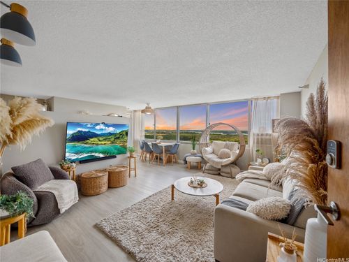 apt-2103a-1060 Kamehameha Hwy, Pearl City, HI, 96782-2818 | Card Image