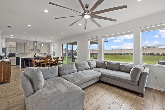 8330 Abalone Loop, House other with 3 bedrooms, 3 bathrooms and null parking in Parrish FL | Image 8