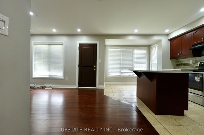 UPPER - 18 Caliper Rd, House attached with 4 bedrooms, 3 bathrooms and 2 parking in Brampton ON | Image 14