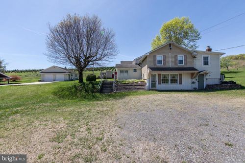 1033 Mill Rd, Lehighton, PA, 18235-9520 | Card Image