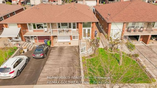 59 Seacliff Blvd, North York, ON, M9L2G7 | Card Image