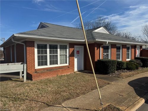 400 E Center St, Lexington, NC, 27292-4110 | Card Image