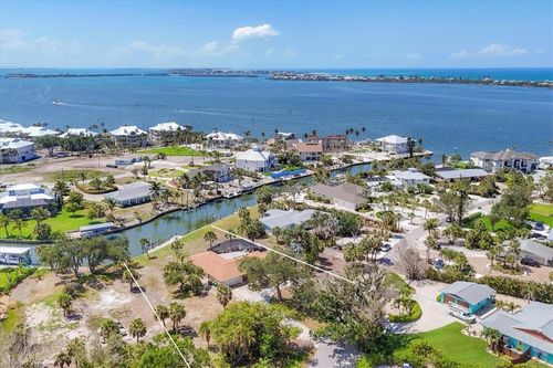 500 Green Dolphin Dr S, Cape Haze, FL, 33946-2231 | Card Image