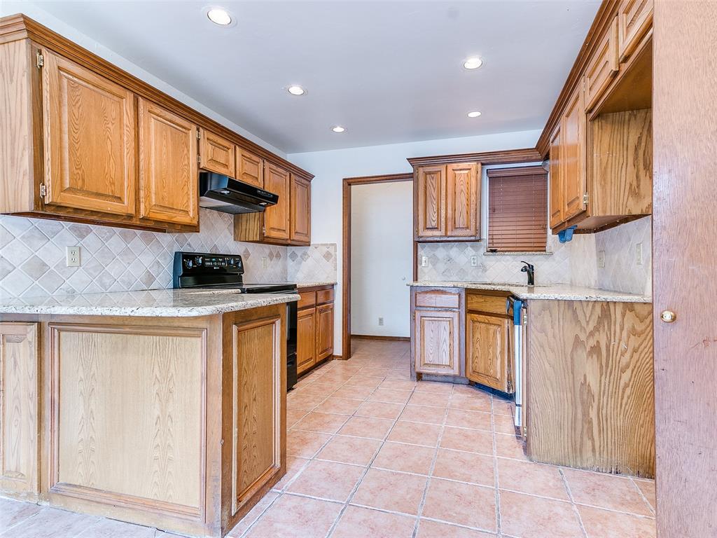 Driftwood Cir, Yukon, OK 73099