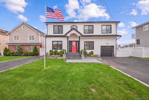 3634 Somerset Dr, Seaford, NY, 11783-3447 | Card Image