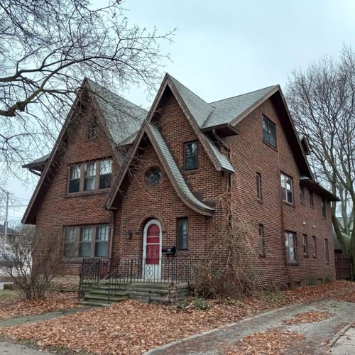 108 N Thompson St, Jackson, MI, 49202-4131 | Card Image