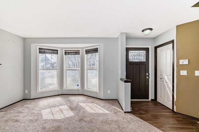 47 Sage Hill Manor Nw, Home with 2 bedrooms, 2 bathrooms and 2 parking in Calgary AB | Image 3