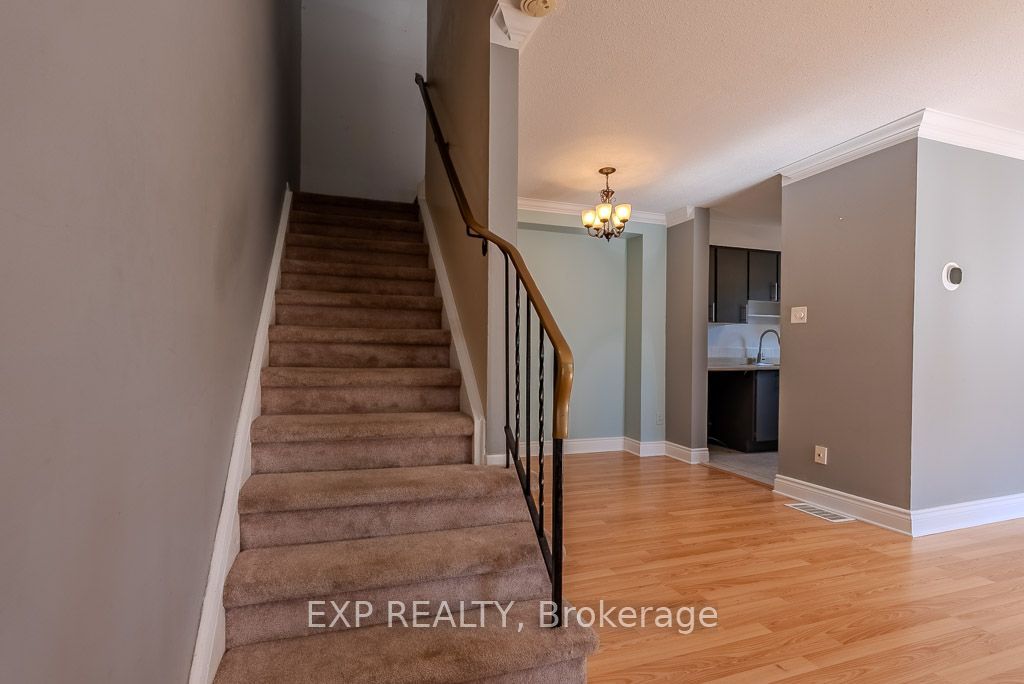 Residential Lease in Bells Corners and South to Fallowfield 4