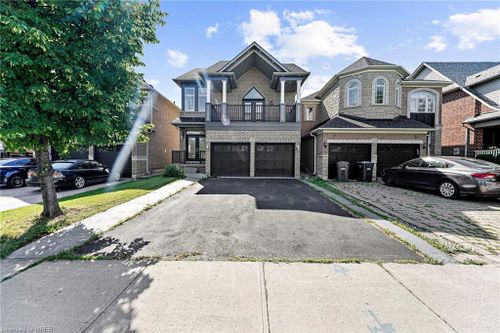 31 Blue Diamond Dr, Brampton, ON, L6S6J2 | Card Image