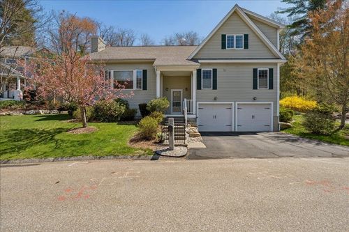 198 Mclane Ln, Manchester, NH, 03104-1641 | Card Image