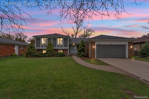 7323 Burgundy St, Canton, MI, 48187-1413 | Card Image