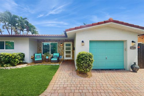 1729 Nw 37th St, Oakland Park, FL, 33309-5819 | Card Image