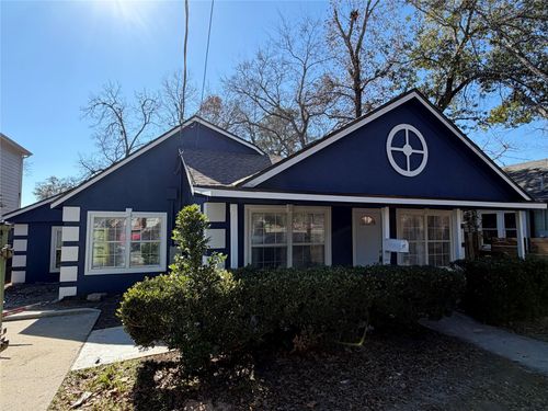 915 W Lewis St, Conroe, TX, 77301-2217 | Card Image