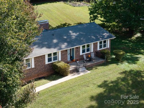 16 Sun Valley Ct, Alexander, NC, 28701-9728 | Card Image
