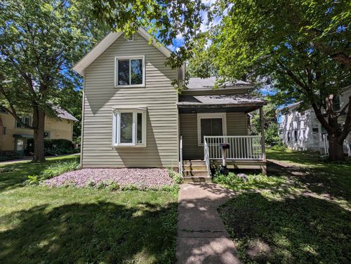 546 Main St S, Hutchinson, MN, 55350-2902 | Card Image