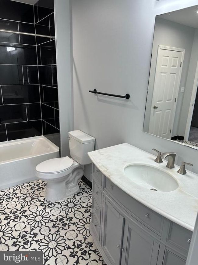400 - 9414 Battle St, Condo with 2 bedrooms, 2 bathrooms and null parking in Manassas VA | Image 12