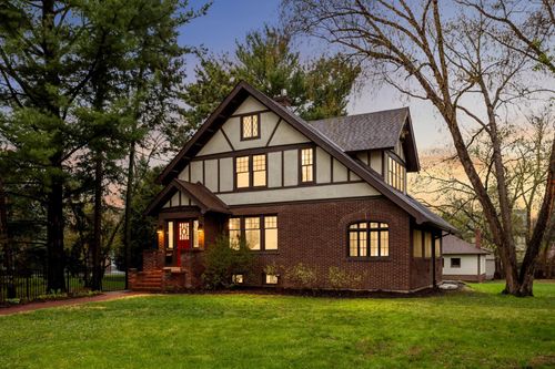 1683 Summit Ave, Saint Paul, MN, 55105-1815 | Card Image