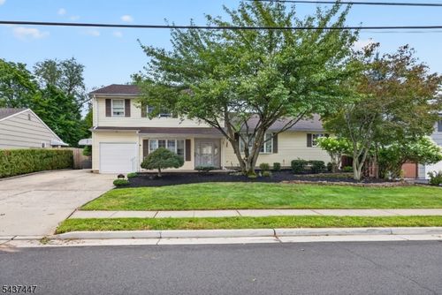 25 Princeton Dr, Middlesex, NJ, 08846-1247 | Card Image