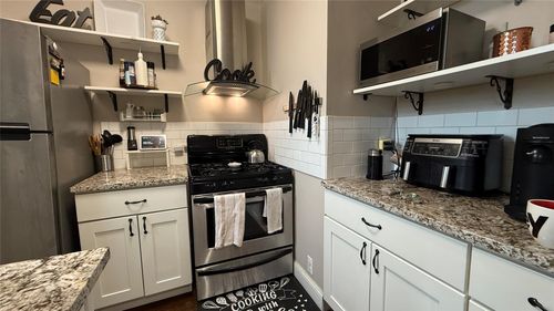 apt-2j-208 Centre Ave, New Rochelle, NY, 10805-2622 | Card Image