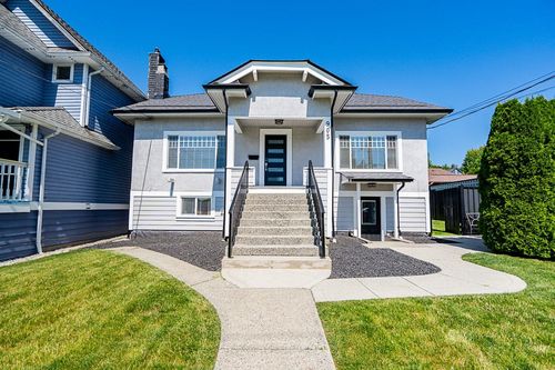 905 Edinburgh St, New Westminster, BC, V3M2V2 | Card Image