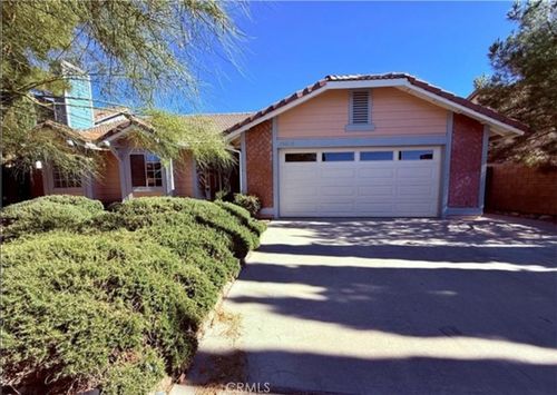 39330 Gainsborough Dr, Palmdale, CA, 93551-4022 | Card Image