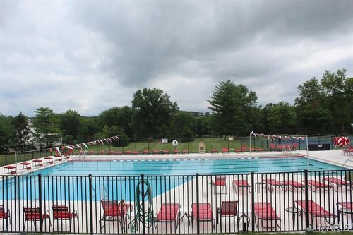 664 Bluffs View Ct, Eureka, MO, 63025-3726 | Card Image