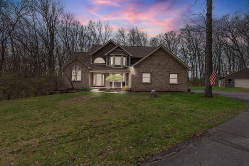 11460 Hearthside Dr, Pinckney, MI, 48169-8745 | Card Image