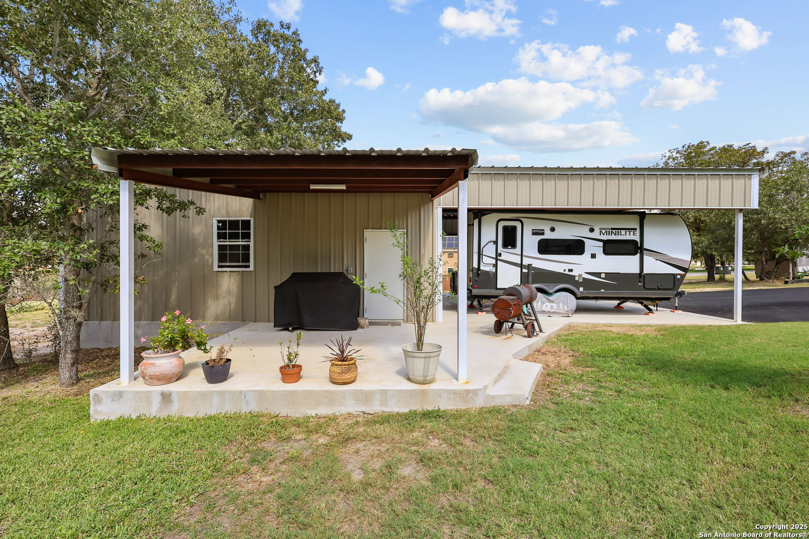 Residential in Floresville 4