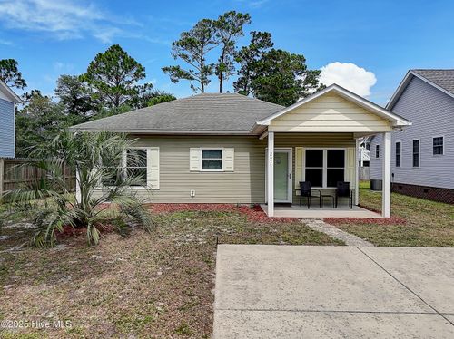 221 Ne 64th St, Oak Island, NC, 28465-4646 | Card Image