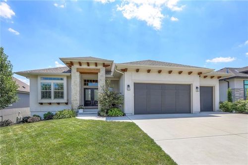 12605 169th St, Overland Park, KS, 66221-7166 | Card Image