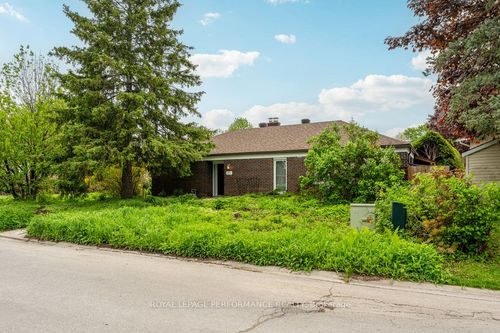 1932 Marquis Ave, Gloucester, ON, K1J8J2 | Card Image