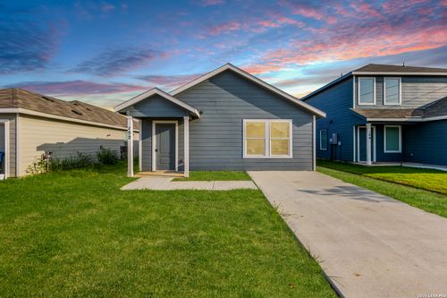152 Bronco Rdg, Pleasanton, TX, 78064-0019 | Card Image