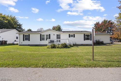 454 Stable Dr, Lagrange, OH, 44050-9656 | Card Image