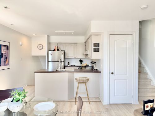 2705-27 Sudbury St, Toronto, ON, M6J3W6 | Card Image