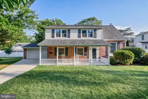 370 Beverly Rd, CAMP HILL, PA, 17011-2838 | Card Image