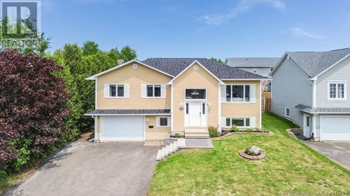 45 Willingdon St, Oromocto, NB, E2V2S2 | Card Image