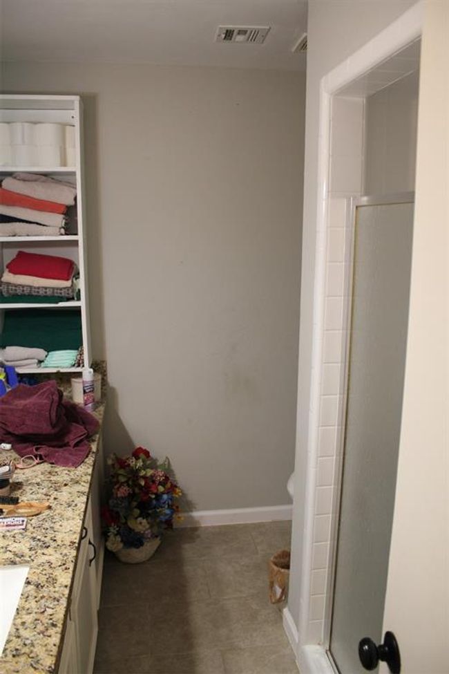 206 Riverside St, House other with 3 bedrooms, 3 bathrooms and null parking in Highlands TX | Image 26