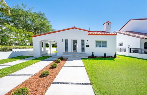 817-817 Columbus Blvd, Coral Gables, FL, 33134-2305 | Card Image