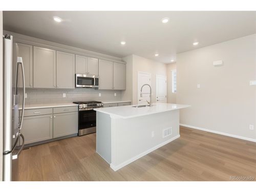 21011 E 63rd Dr, Aurora, CO, 80019-2356 | Card Image