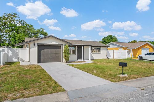 3041 Holiday Lake Dr, HOLIDAY, FL, 34691-5017 | Card Image